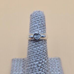 Size 4.75 Sterling Silver Heart Cubic Zirconia Gem Band Ring A5004